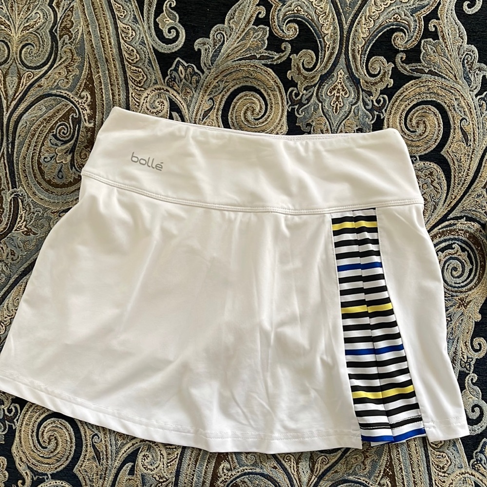 Bolle xs white with front stripes. Size xs